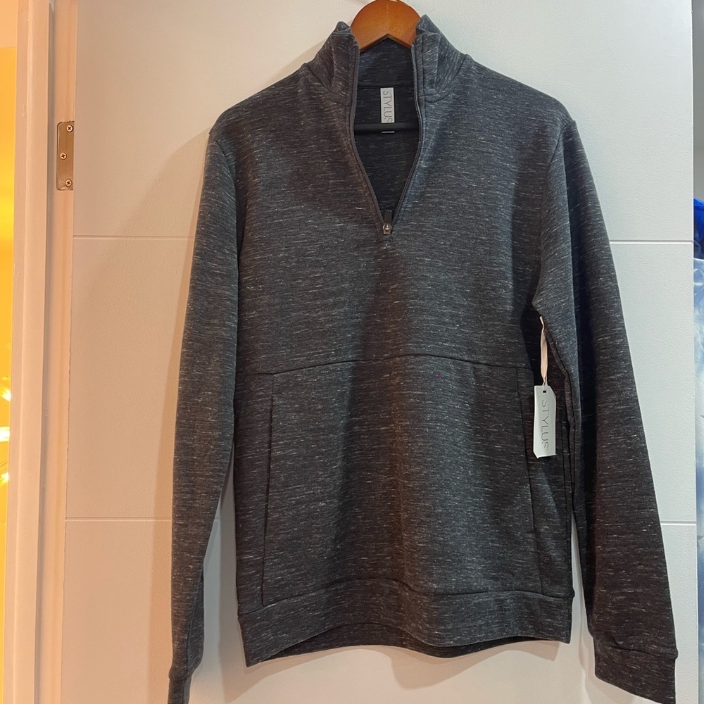 Men’s pullover size Small never use With tags